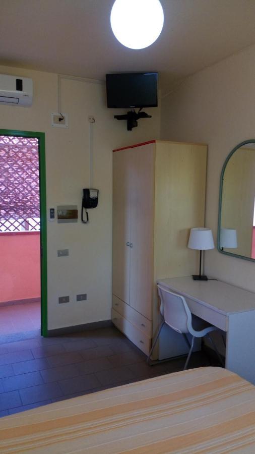 Hotel Lupo Di Mare Marina di Castagneto Carducci Dış mekan fotoğraf
