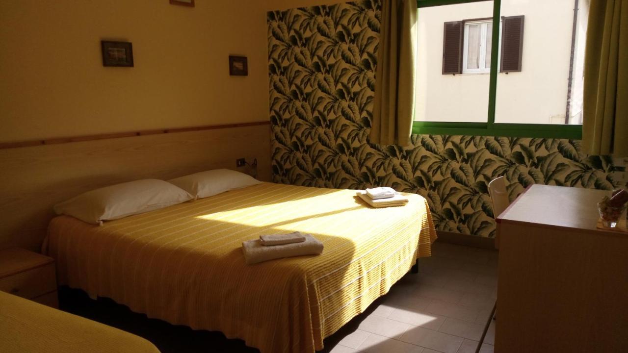 Hotel Lupo Di Mare Marina di Castagneto Carducci Dış mekan fotoğraf