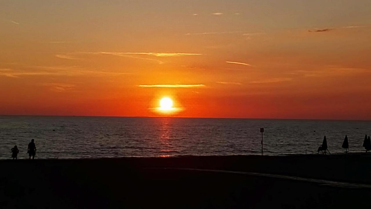 Hotel Lupo Di Mare Marina di Castagneto Carducci Dış mekan fotoğraf